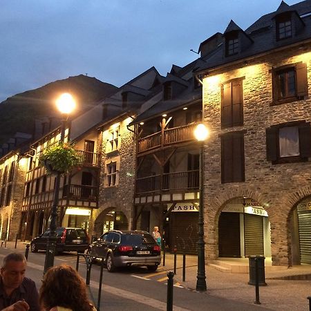 Gites Au Chant Des Marmites Saint-Lary-Soulan Zewnętrze zdjęcie